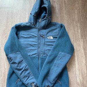 The North Face Women's Teal Performance Jacket